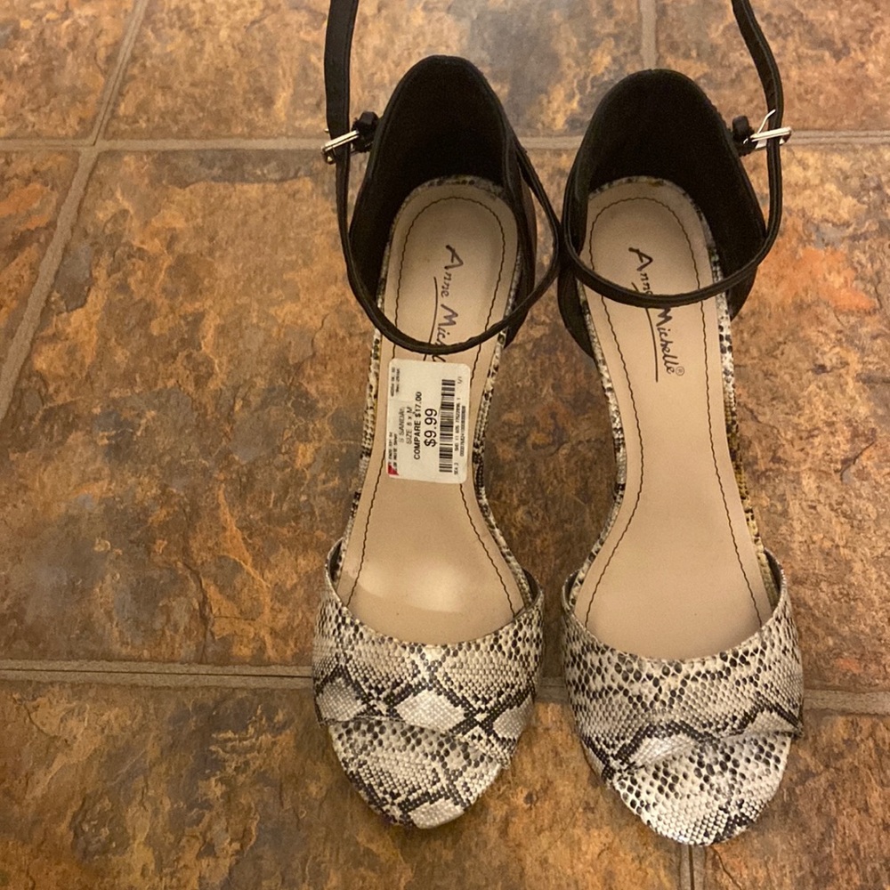 Anne Michelle Heels. Size 8